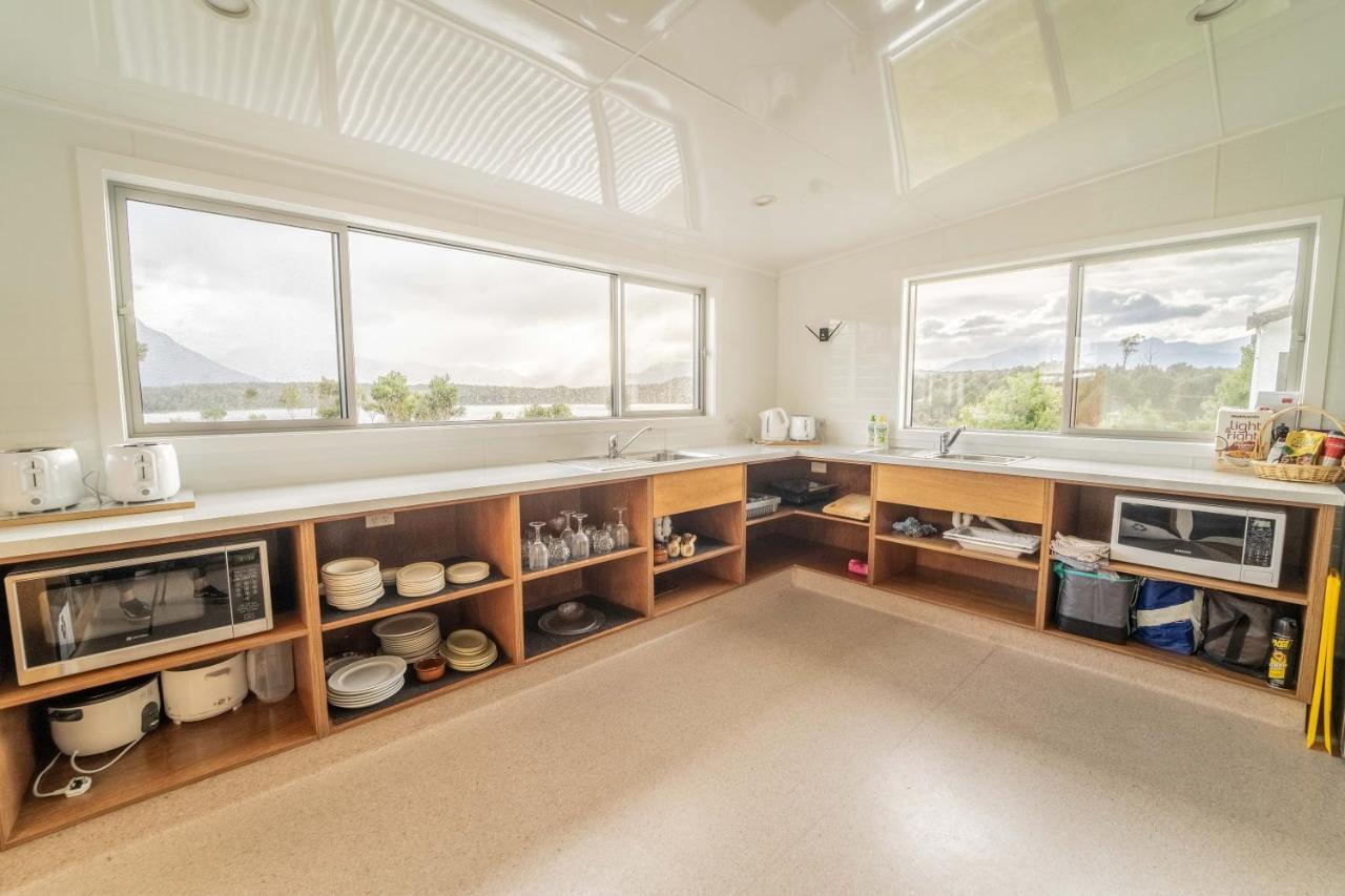 Fiordland National Park Lodge Te Anau Downs Esterno foto