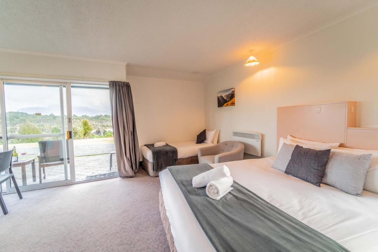 Fiordland National Park Lodge Te Anau Downs Esterno foto