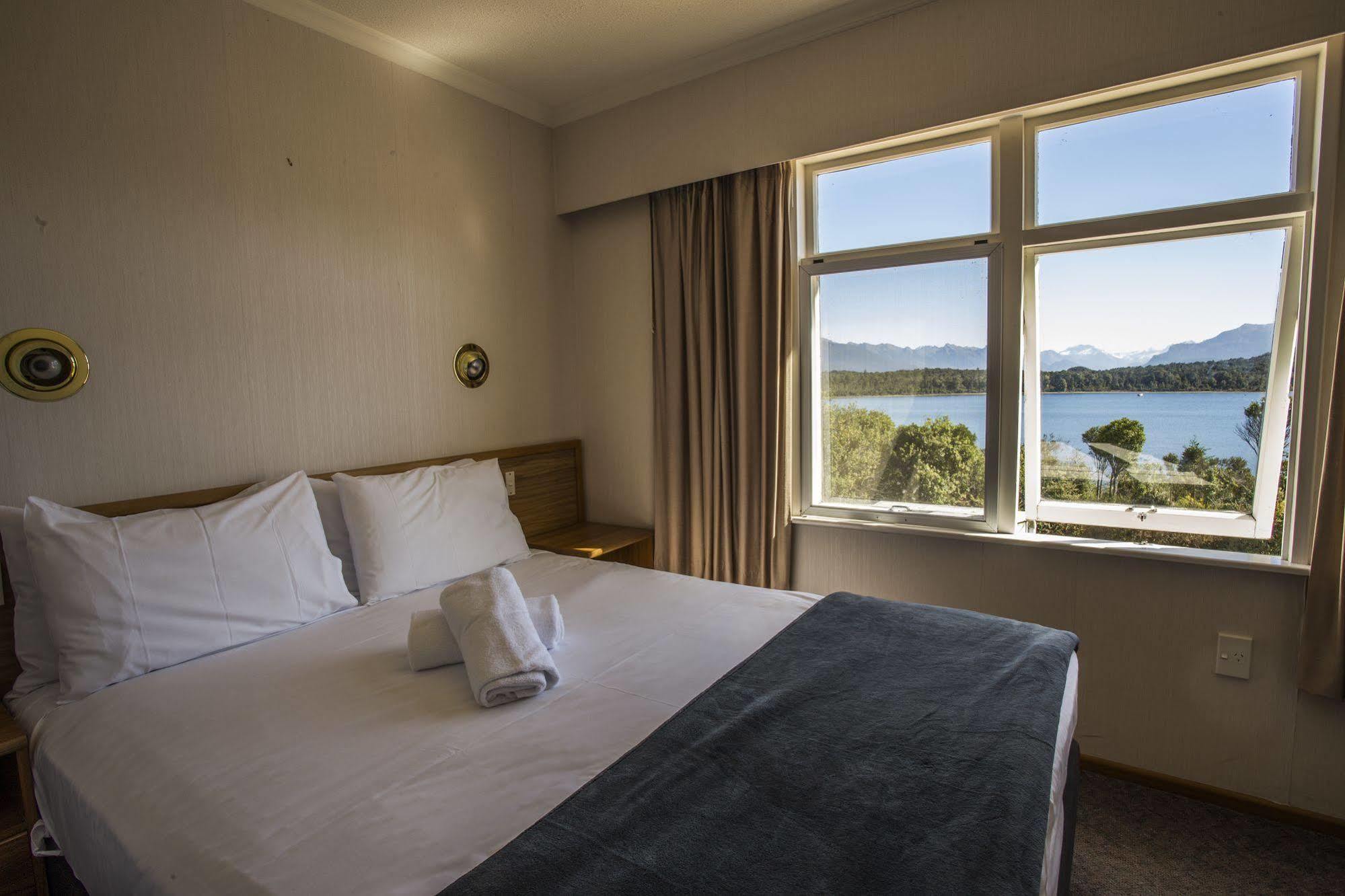 Fiordland National Park Lodge Te Anau Downs Esterno foto