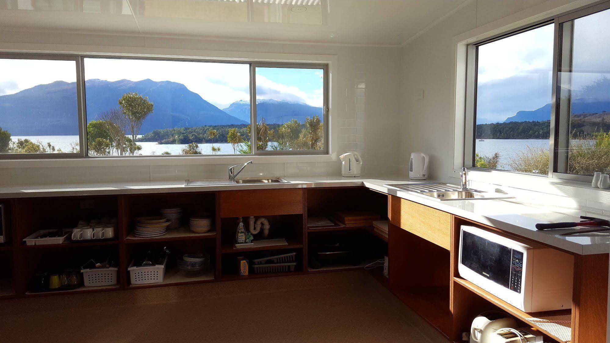 Fiordland National Park Lodge Te Anau Downs Esterno foto