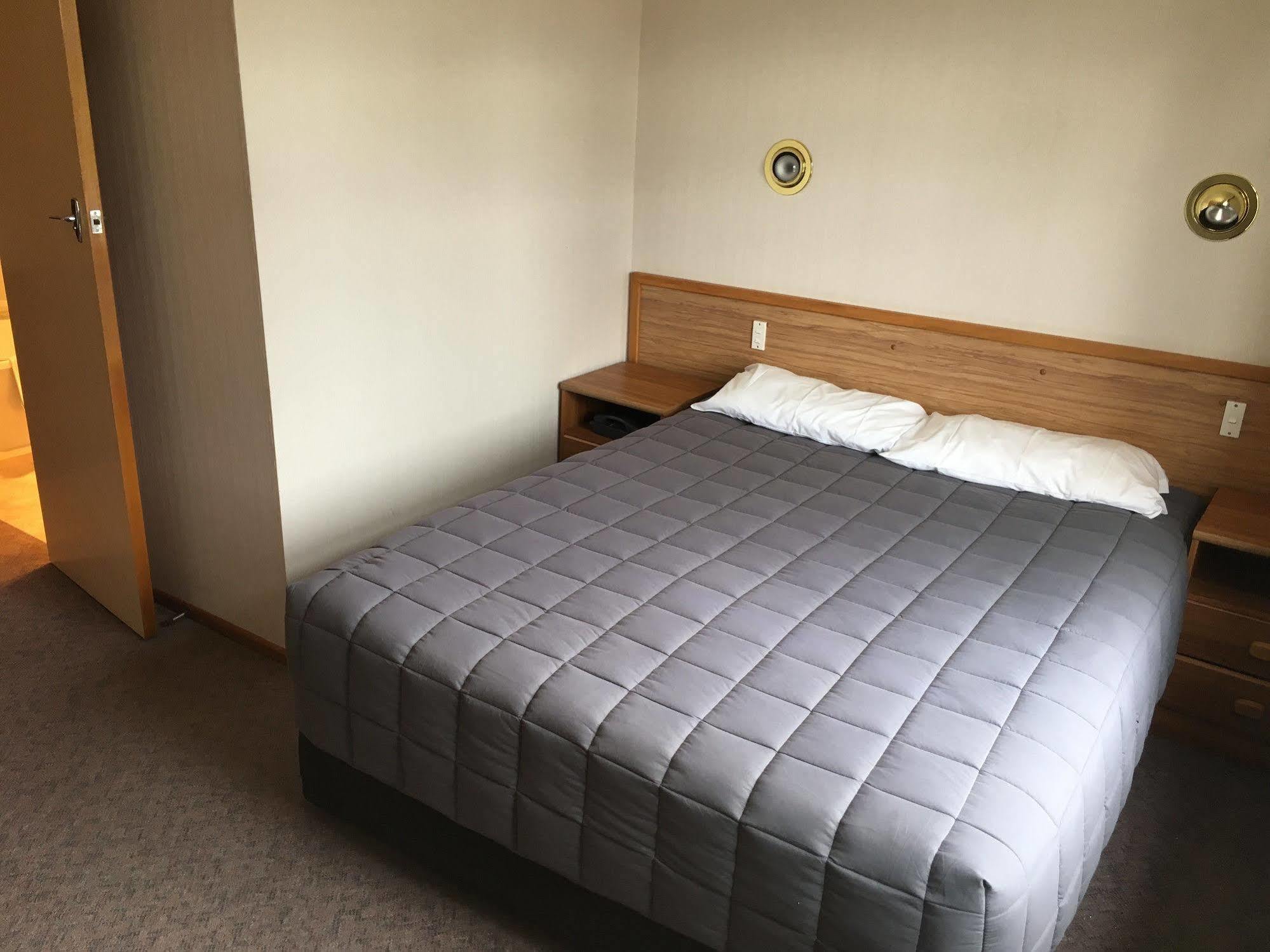 Fiordland National Park Lodge Te Anau Downs Esterno foto