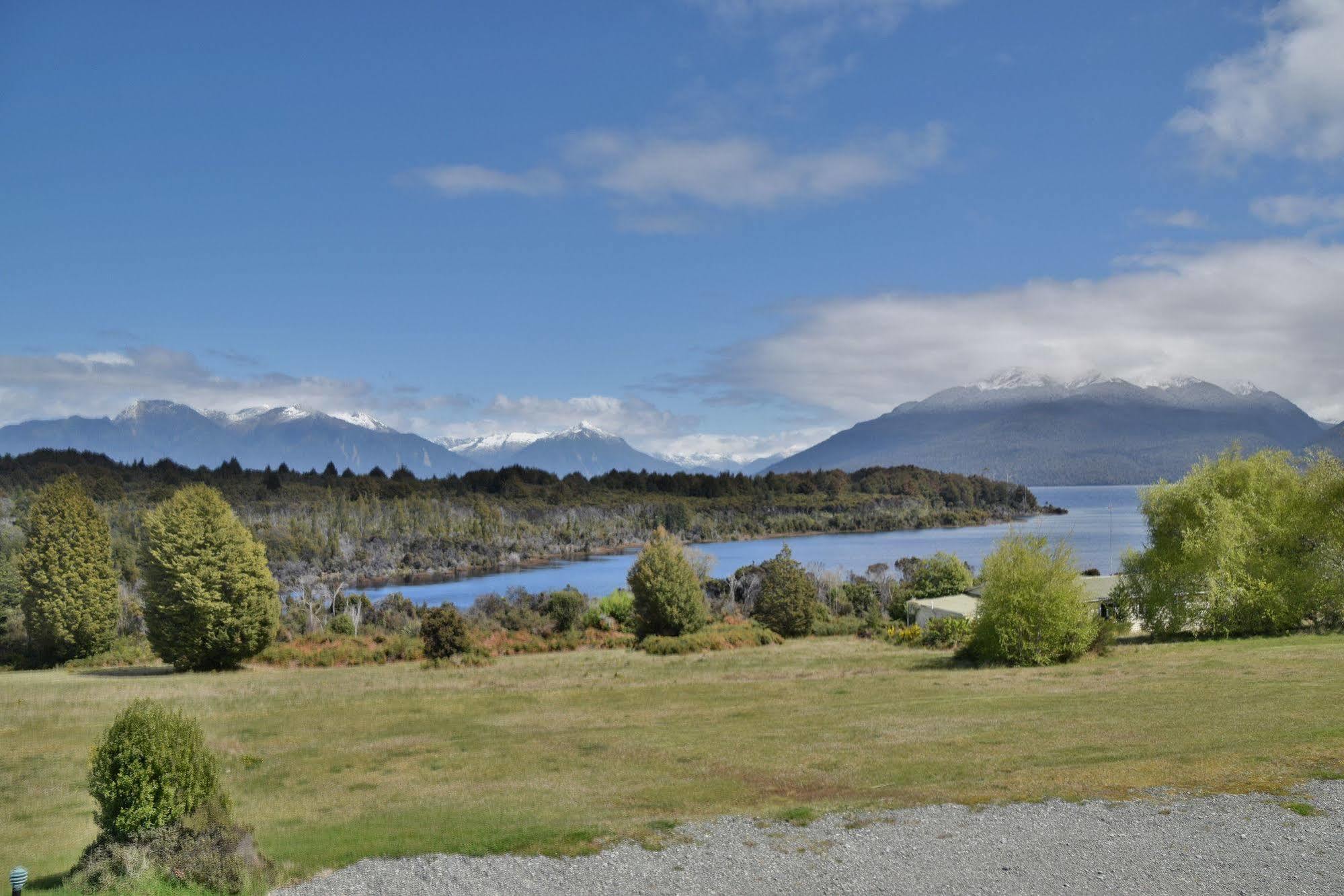 Fiordland National Park Lodge Te Anau Downs Esterno foto