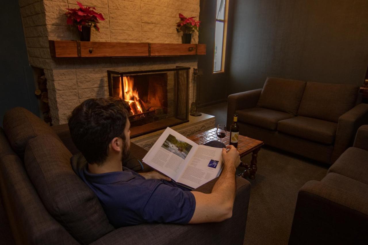 Fiordland National Park Lodge Te Anau Downs Esterno foto