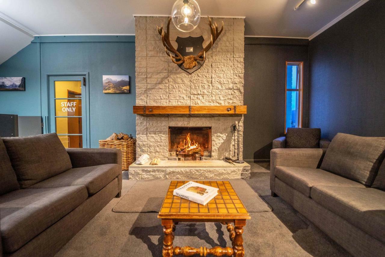 Fiordland National Park Lodge Te Anau Downs Esterno foto
