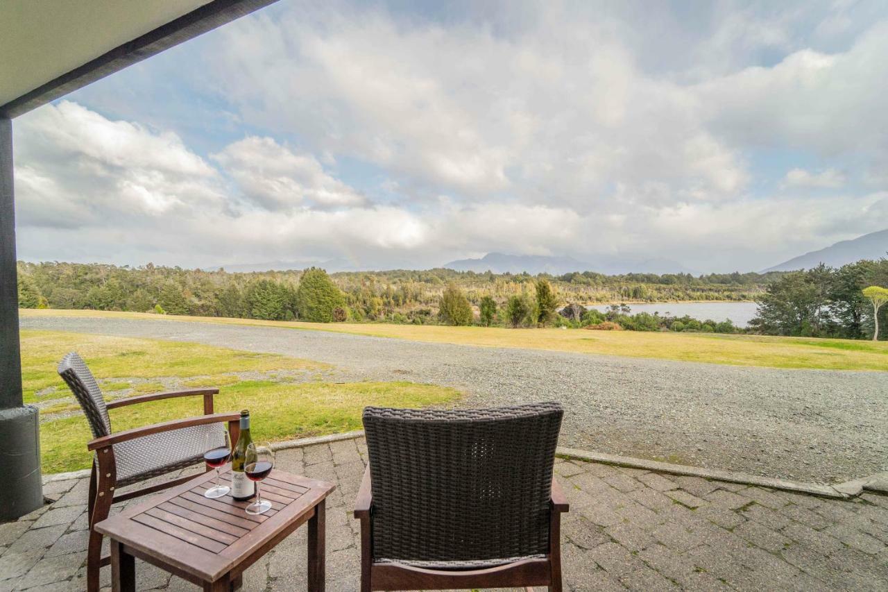 Fiordland National Park Lodge Te Anau Downs Esterno foto